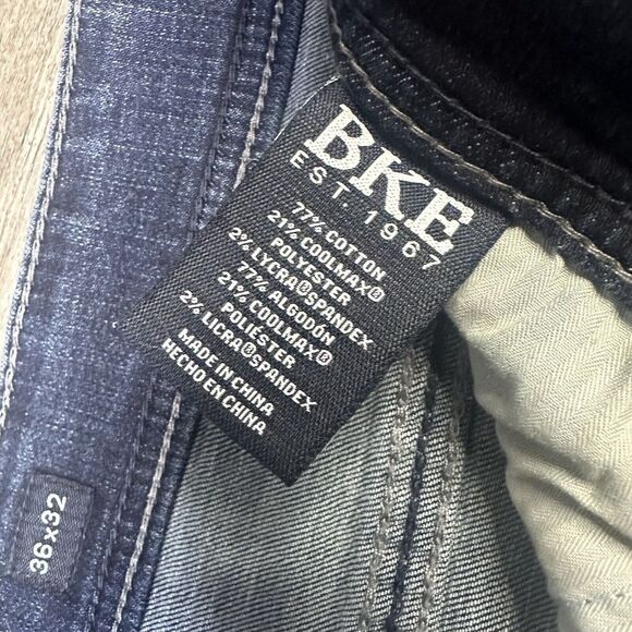 BKE Buckle Men's Size 36x32 Tyler Straight Dark Wash Blue Denim Jeans - Picture 6 of 9